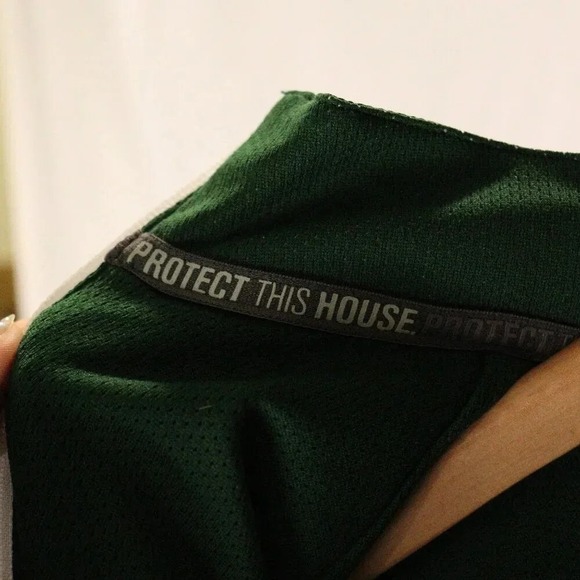 Under Amour thin jacket women XS NWOT deep green white‎ pipping - Picture 8 of 10